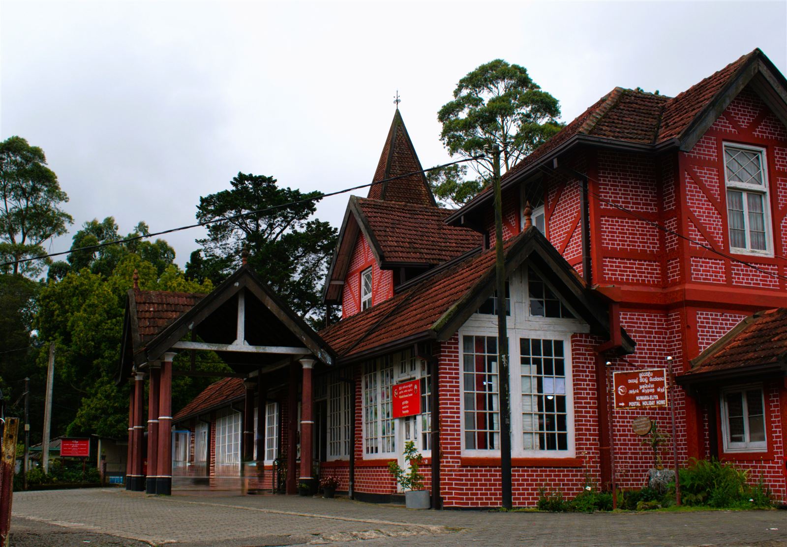 Nuwara Eliya Post Office